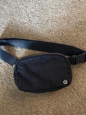 lululemon athletica Black Waist Pack Belt Bag